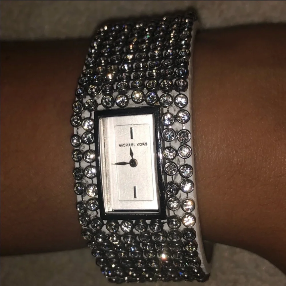 Watch - Picture 1 of 2